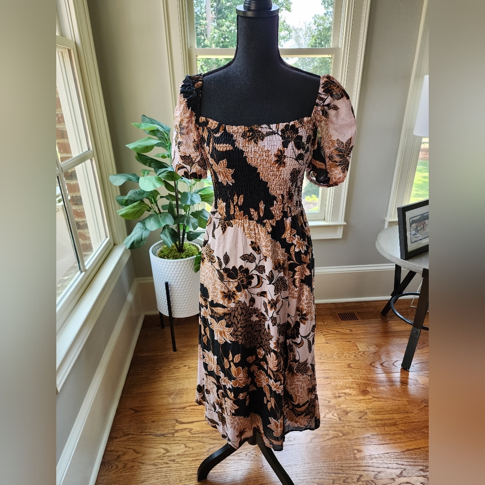 Size M Olivaceous Dress Never worn!
